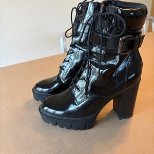 Forever 21 Faux Patent Leather Platform Combat Boots Black Lug Sole Size 7.5